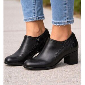 Clarks Black Leather Ankle Boots Block Heel Side Zip Womens Vintage 8.5